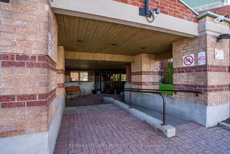 408 - 121 Water Street W