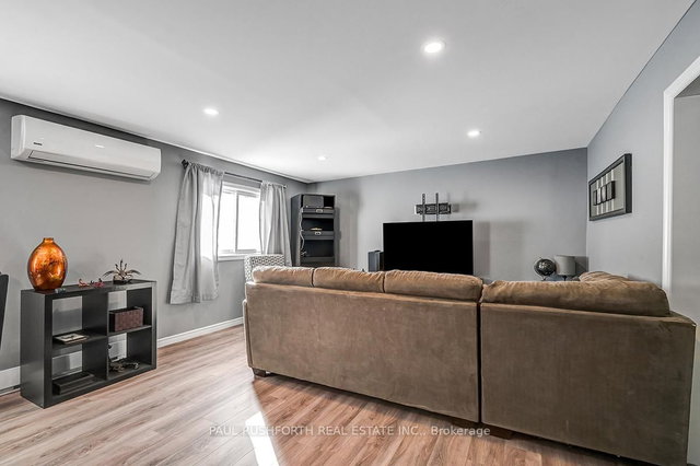 2 - 3590 Old Montreal Road