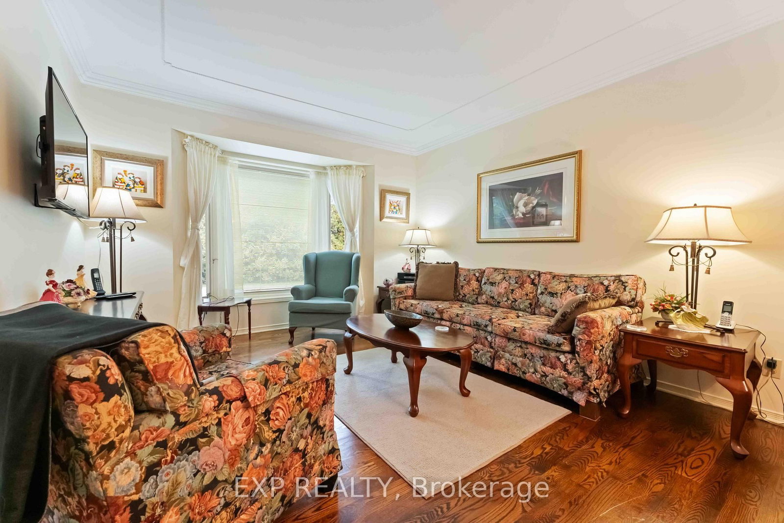 16 Evelyn Street • Stittsville, ON photo 3