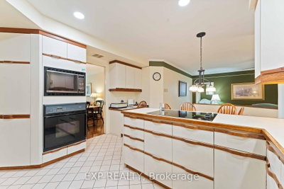 16 Evelyn Street • Stittsville, ON photo 6