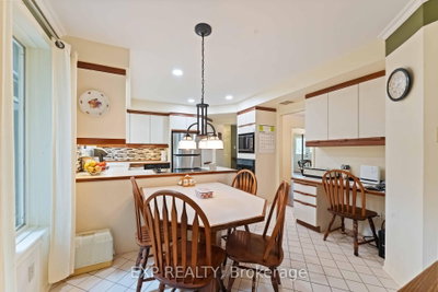 16 Evelyn Street • Stittsville, ON photo 8
