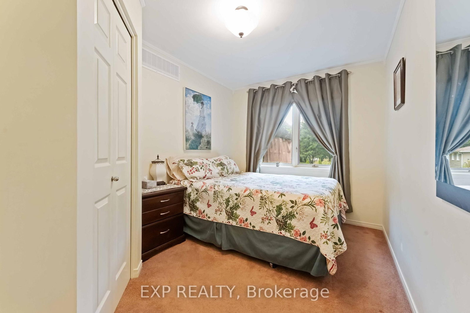 16 Evelyn Street • Stittsville, ON photo 9