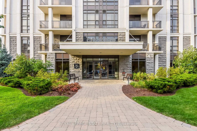804 - 90 Charlton Avenue W