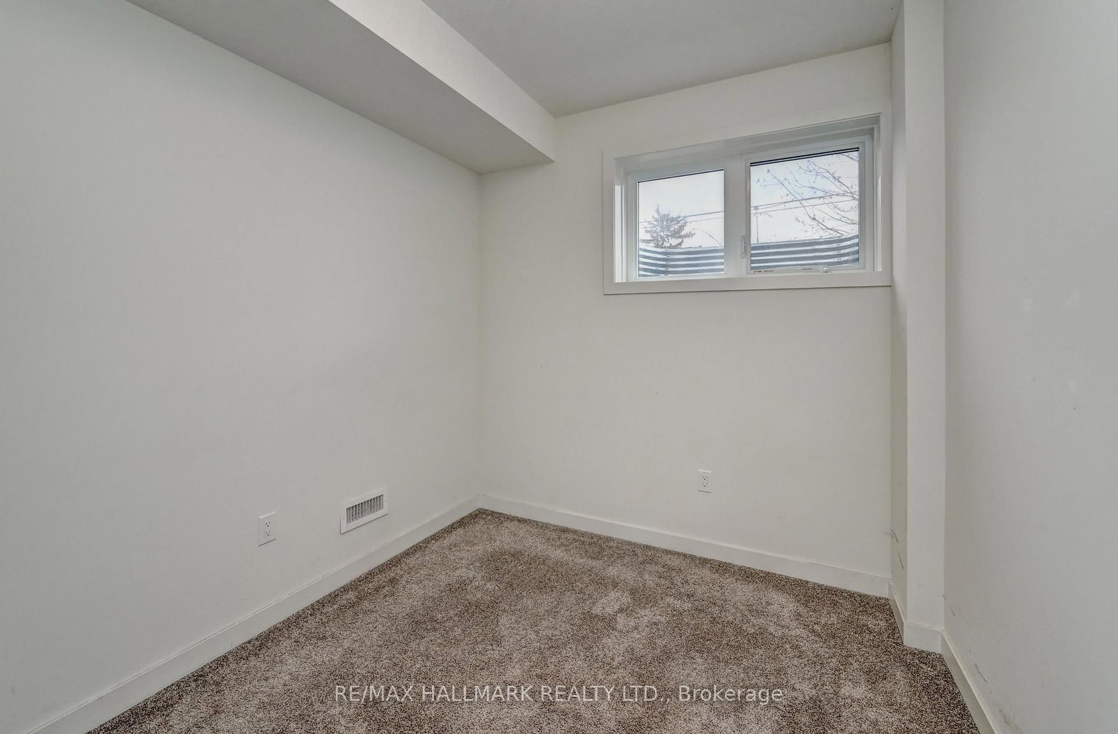 405 Myers Road, Unit 1 - Photo 31