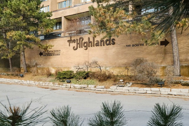 2012 - 515 St Laurent Boulevard