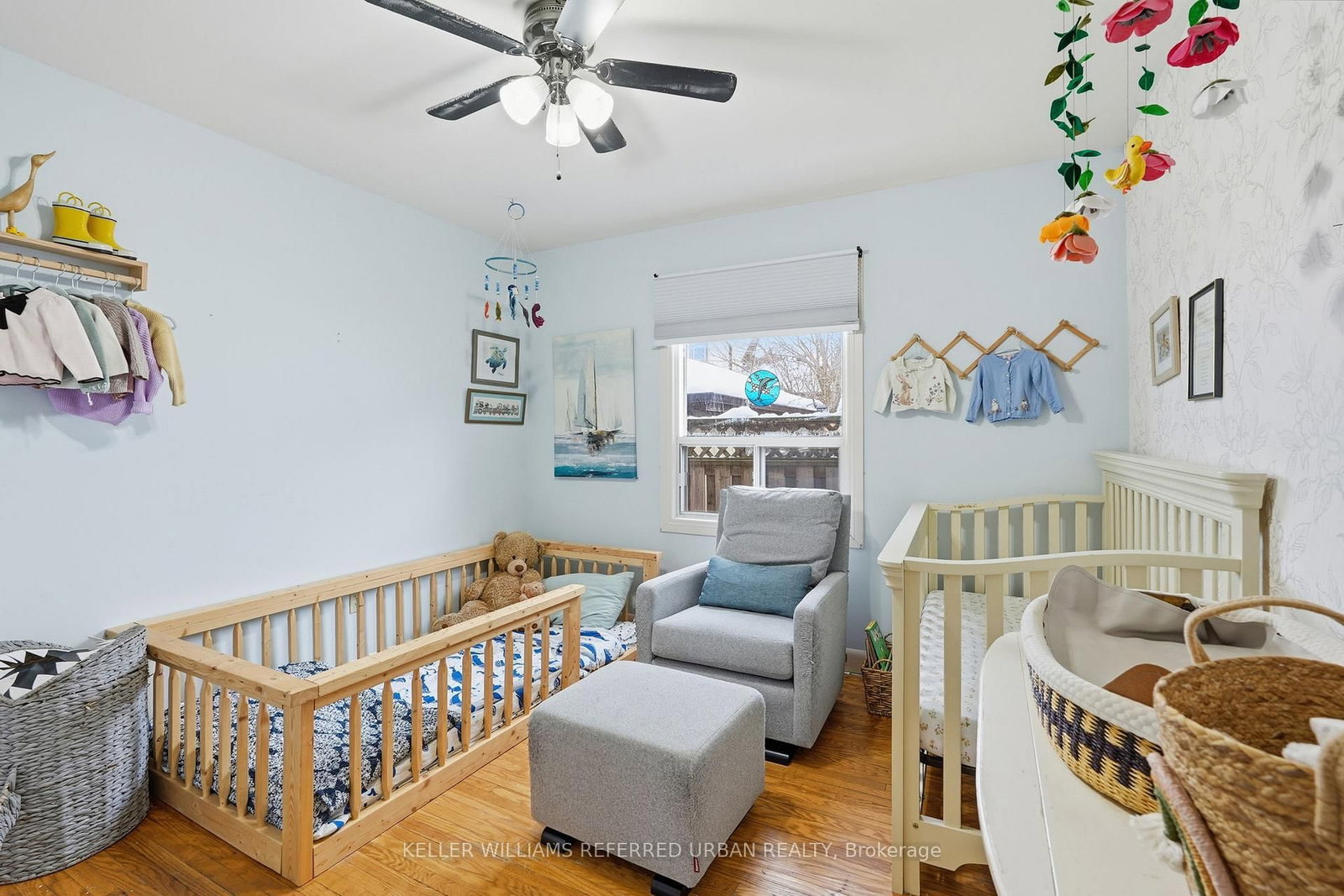 940 Brucedale Avenue E - Photo 11