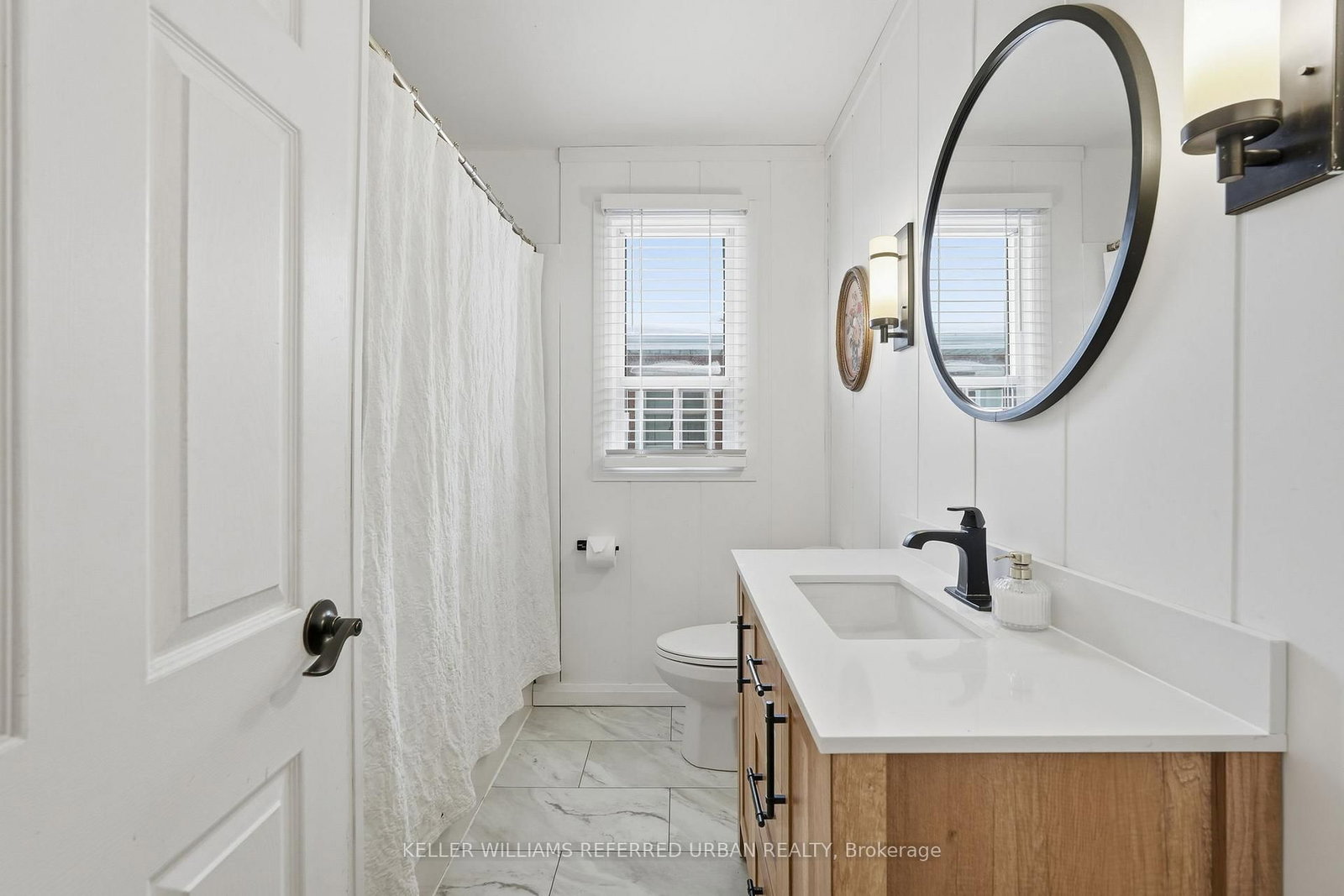 940 Brucedale Avenue E - Photo 13