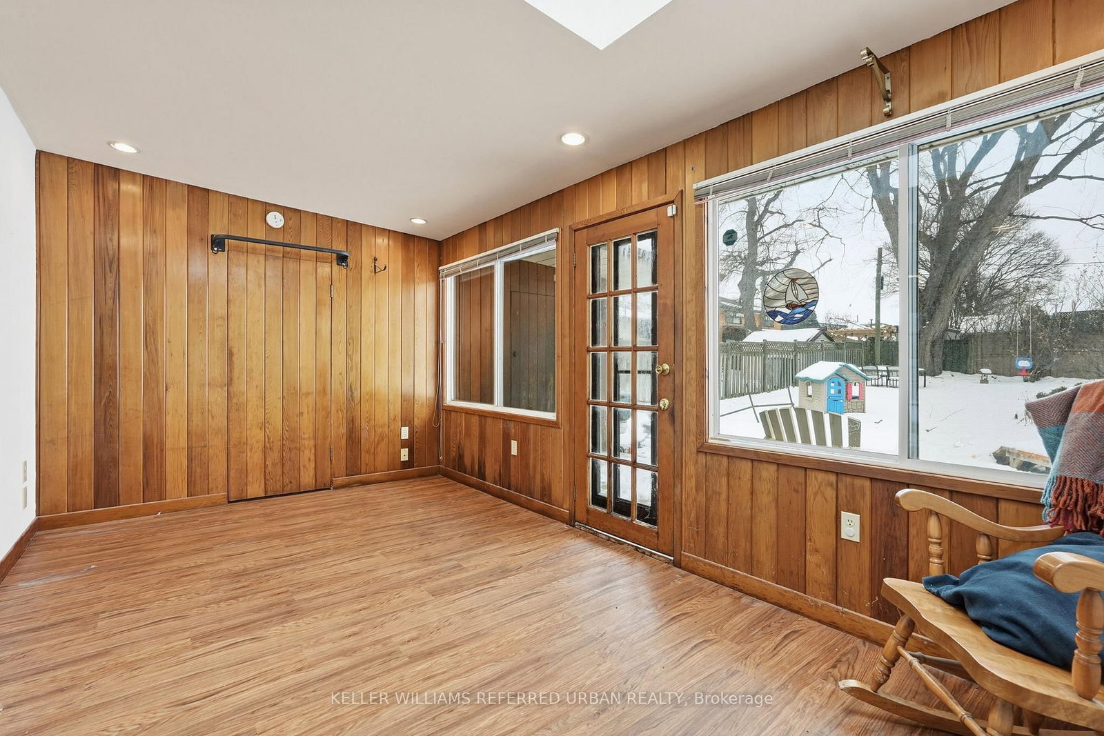 940 Brucedale Avenue E - Photo 19