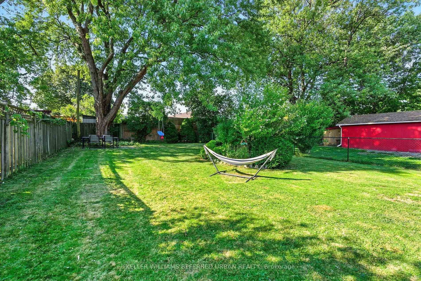 940 Brucedale Avenue E - Photo 21