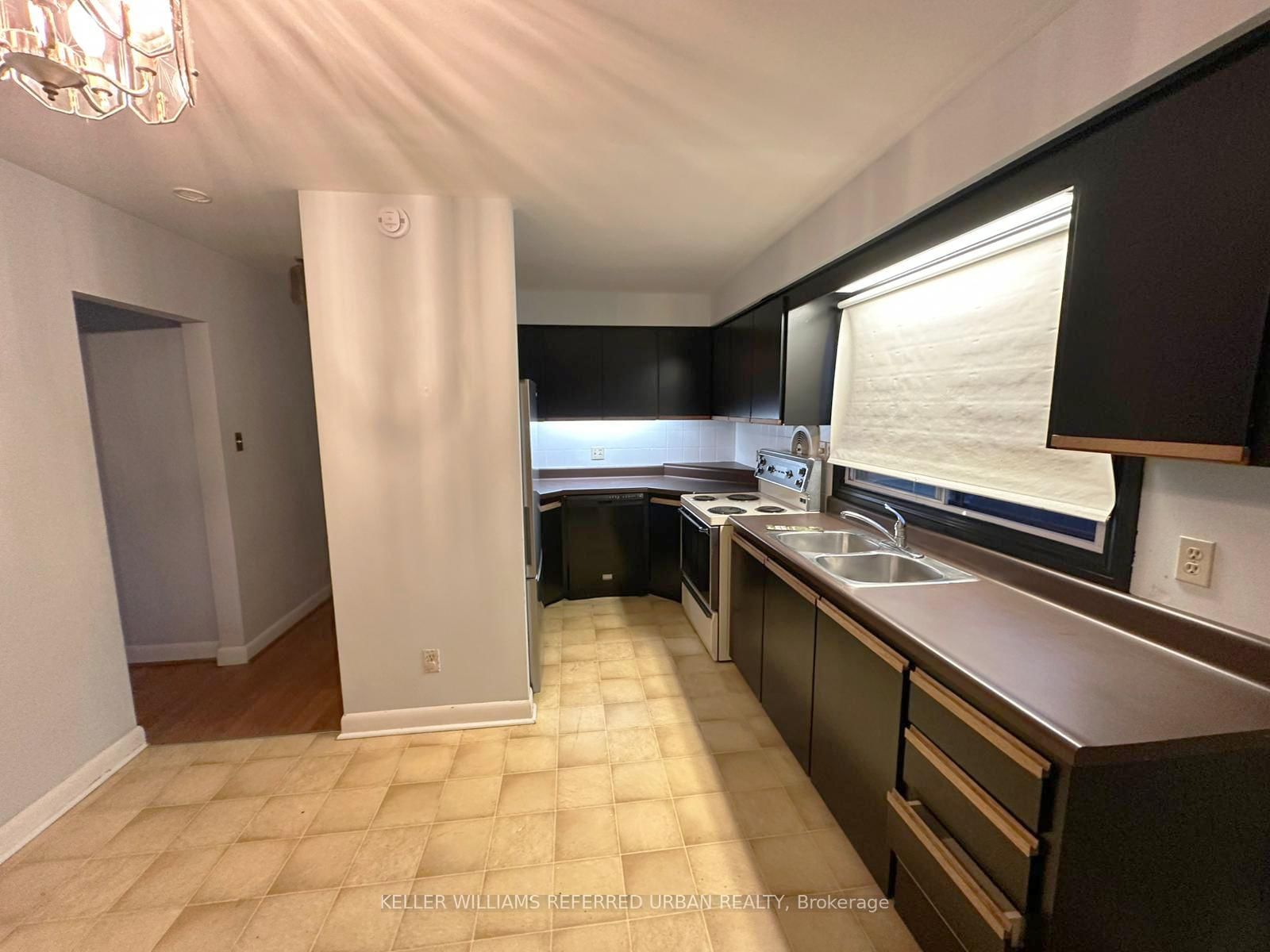 940 Brucedale Avenue E - Photo 6