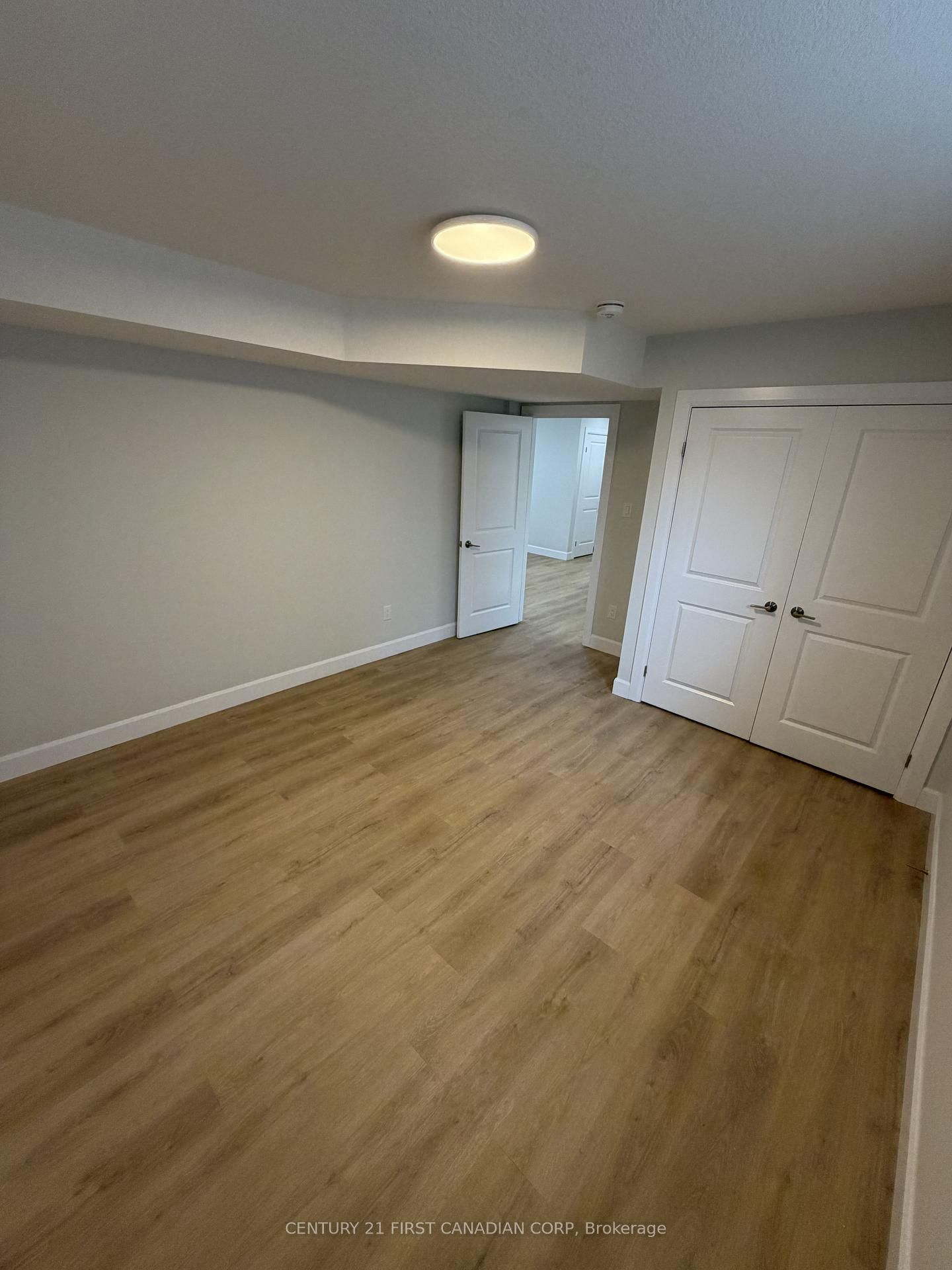 2281 Southport Crescent, Unit LOWER - Photo 7