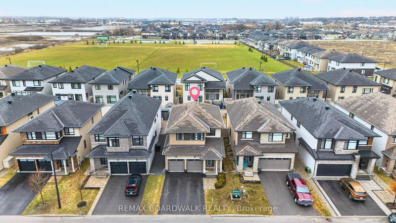 38 Thunderbolt St, Ottawa, K2V 0L9 | Image 2