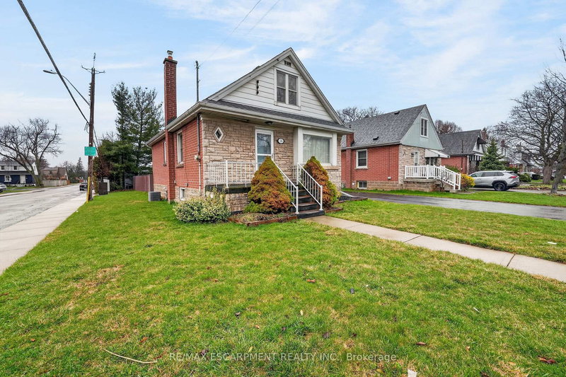 56 West 1st St, Hamilton, L9C 3C1 | Image 2