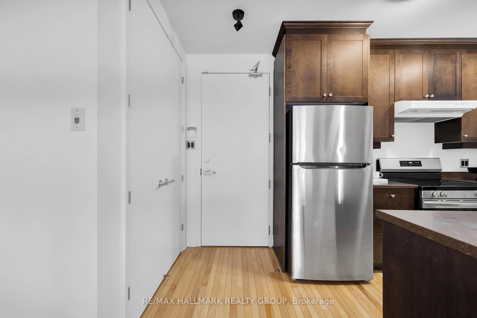 420 Berkley Avenue, Unit 705 - Photo 5