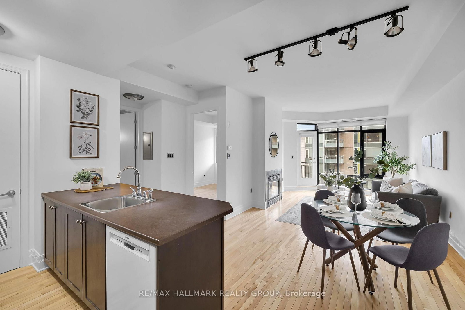 420 Berkley Avenue, Unit 705 - Photo 6