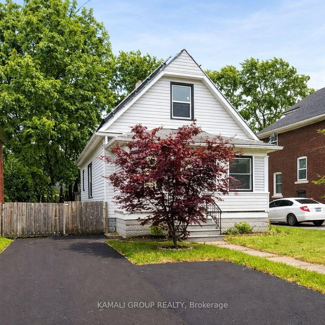 MAIN - 4554 Third Avenue