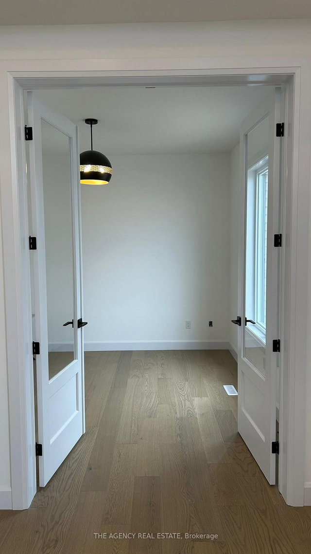 3140 Regiment Road W