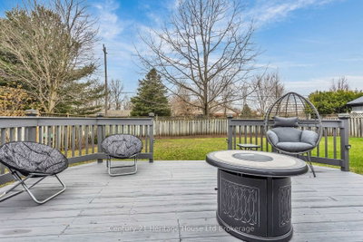 15 Gibson Drive • Tillsonburg, ON photo 5
