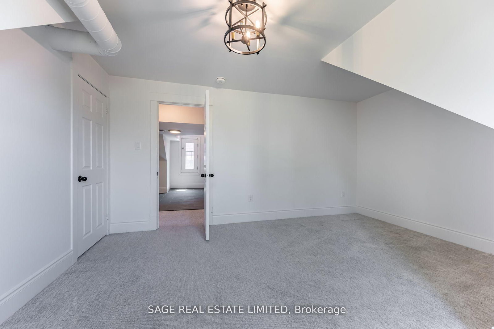 459 Aberdeen Avenue, Unit 3rd - Photo 8