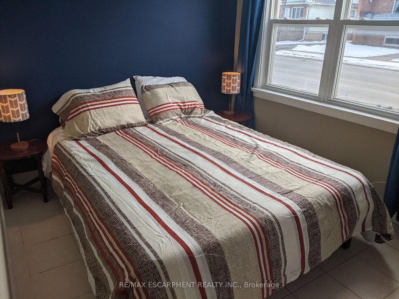 4 - 63 Pelham Rd E, St. Catharines, L2S 1R6 | Image 3