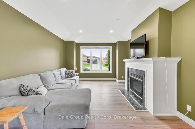 256 Rivers Boulevard E