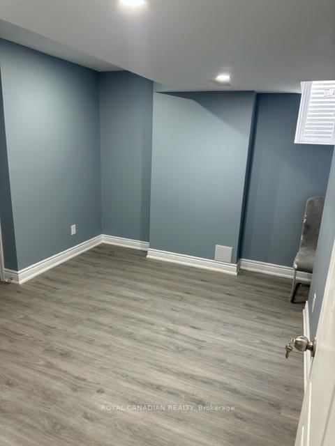 301 Buttonbush Street, Unit Bsmt - Photo 11