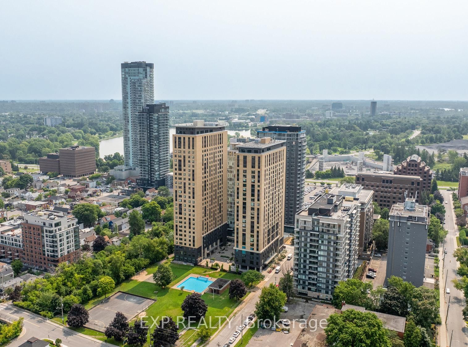 101 Champagne Avenue S, Unit 10