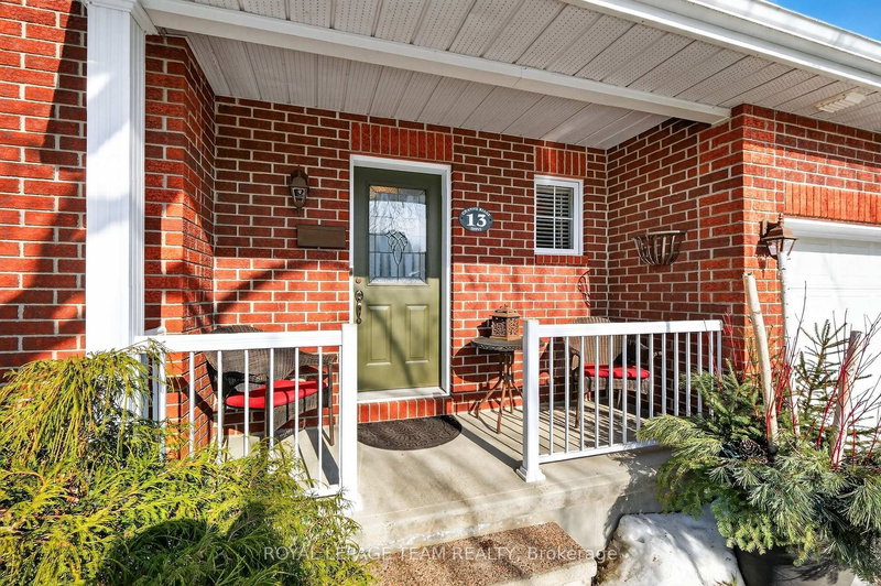 13 Granite Ridge Dr, Stittsville, K2S 1Y2 | Image 2