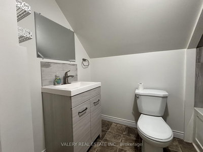 1-1091 Highland Ave Avenue, Windsor, Ontario image-0-4