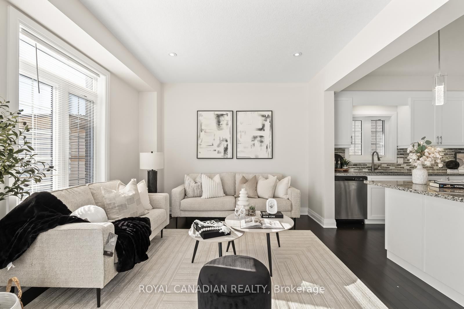 301 Buttonbush Street, Unit Upper - Photo 10