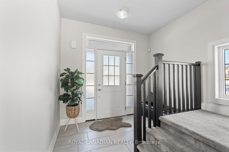 Upper - 301 Buttonbush St, Waterloo, N2V 0B2 | Image 2