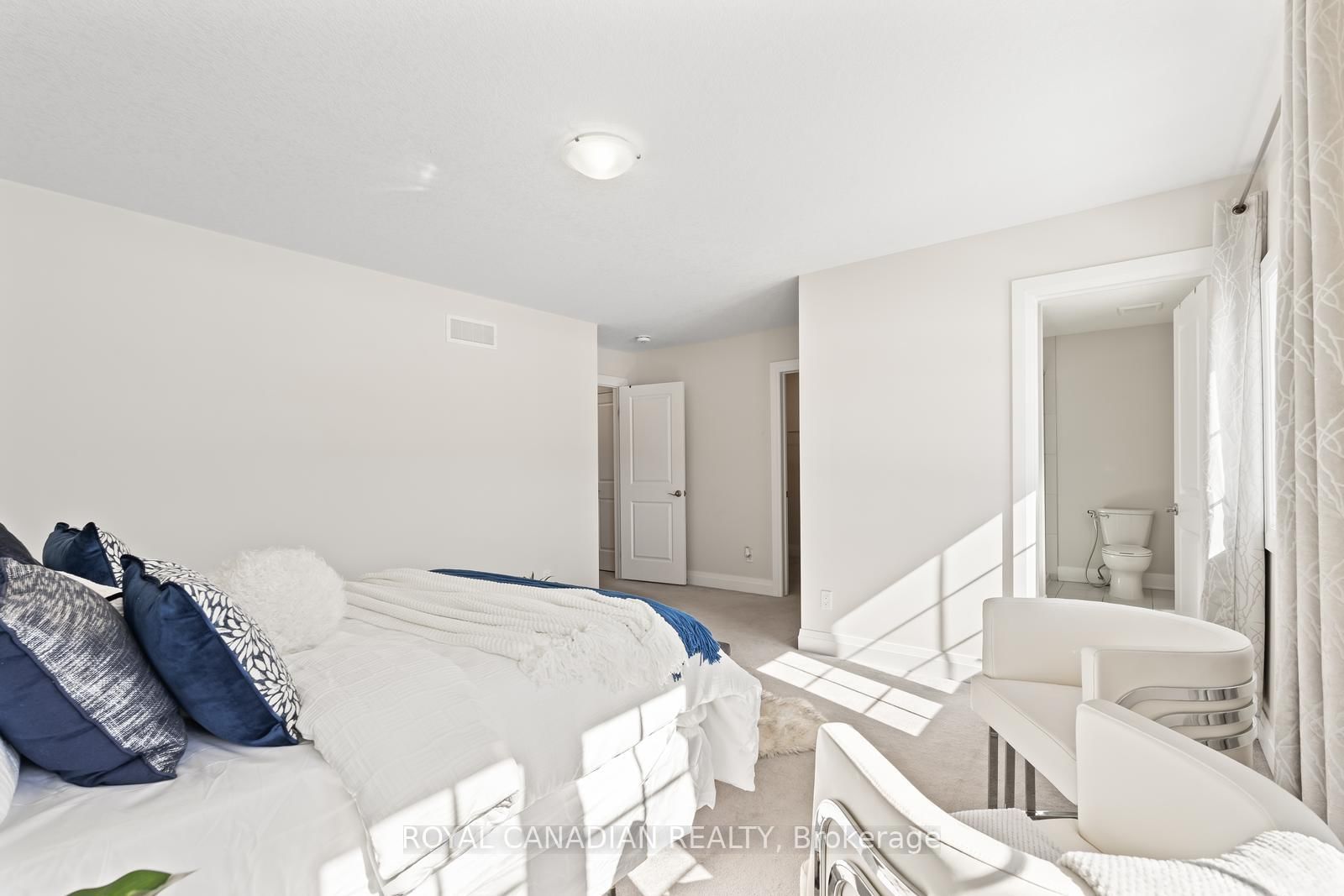 301 Buttonbush Street, Unit Upper - Photo 26