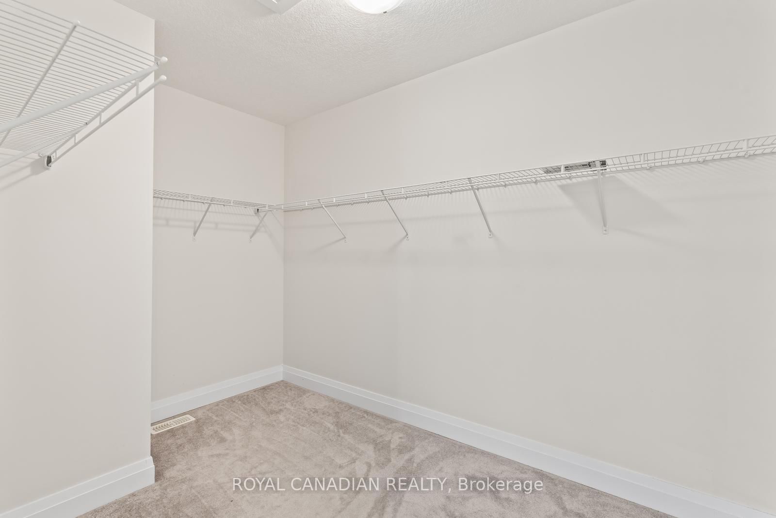 301 Buttonbush Street, Unit Upper - Photo 28