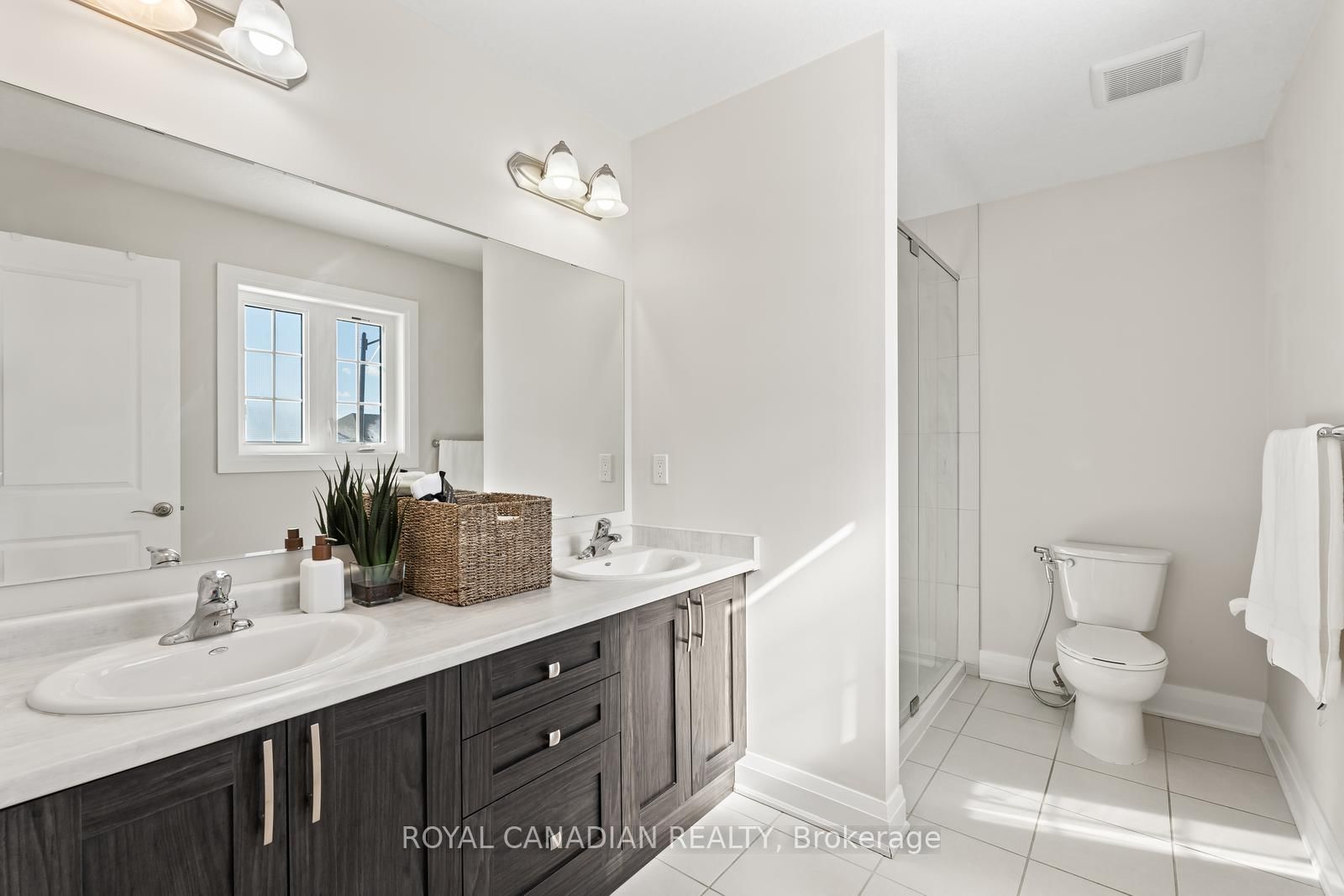 301 Buttonbush Street, Unit Upper - Photo 29