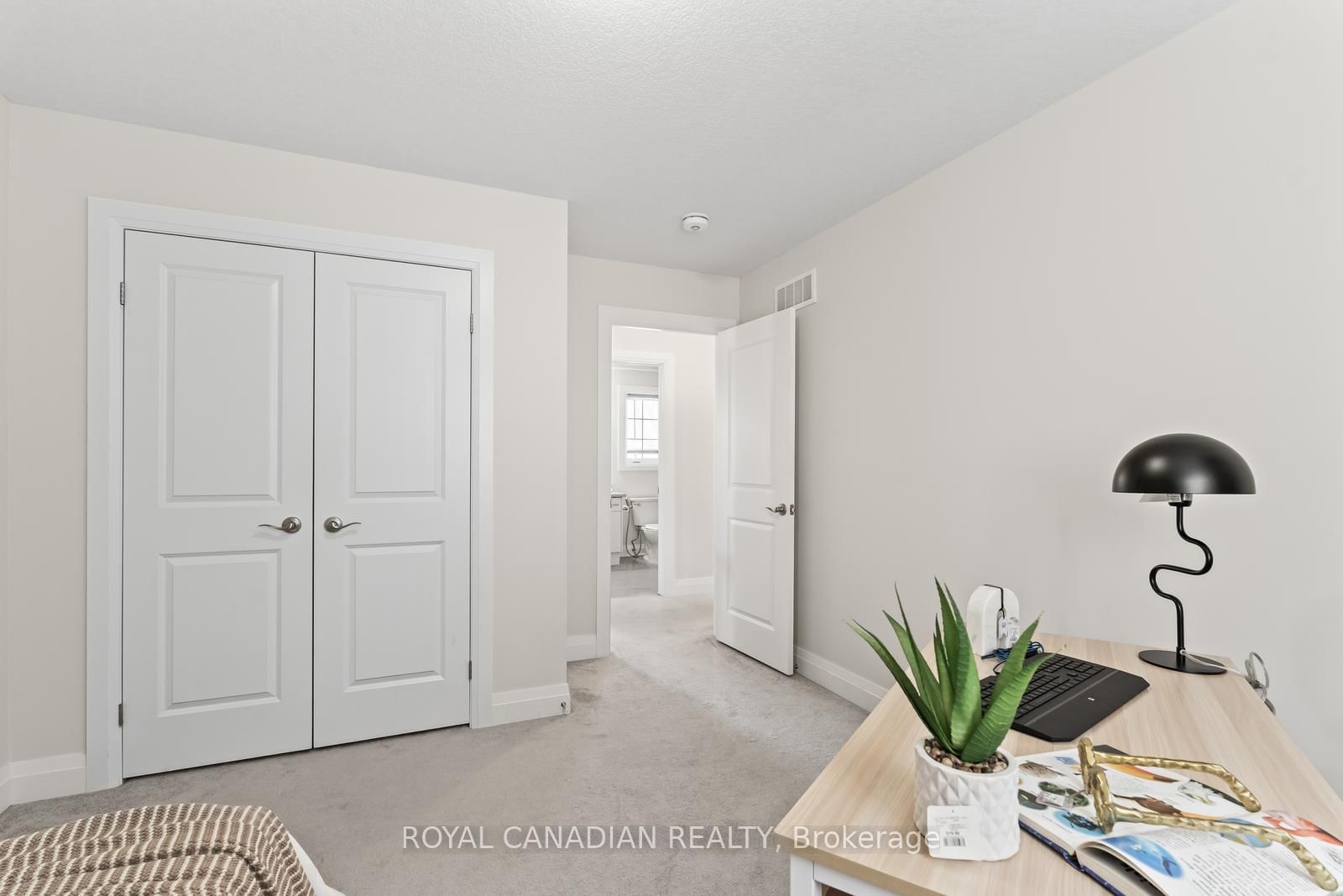 301 Buttonbush Street, Unit Upper - Photo 34