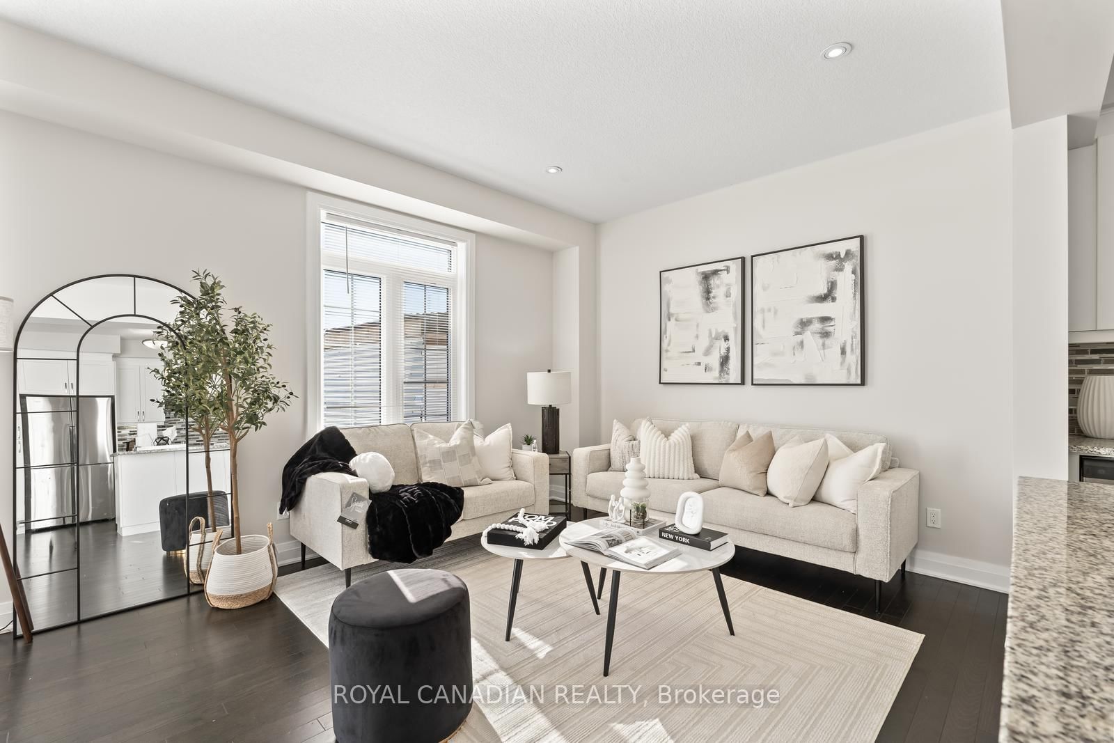 301 Buttonbush Street, Unit Upper - Photo 9