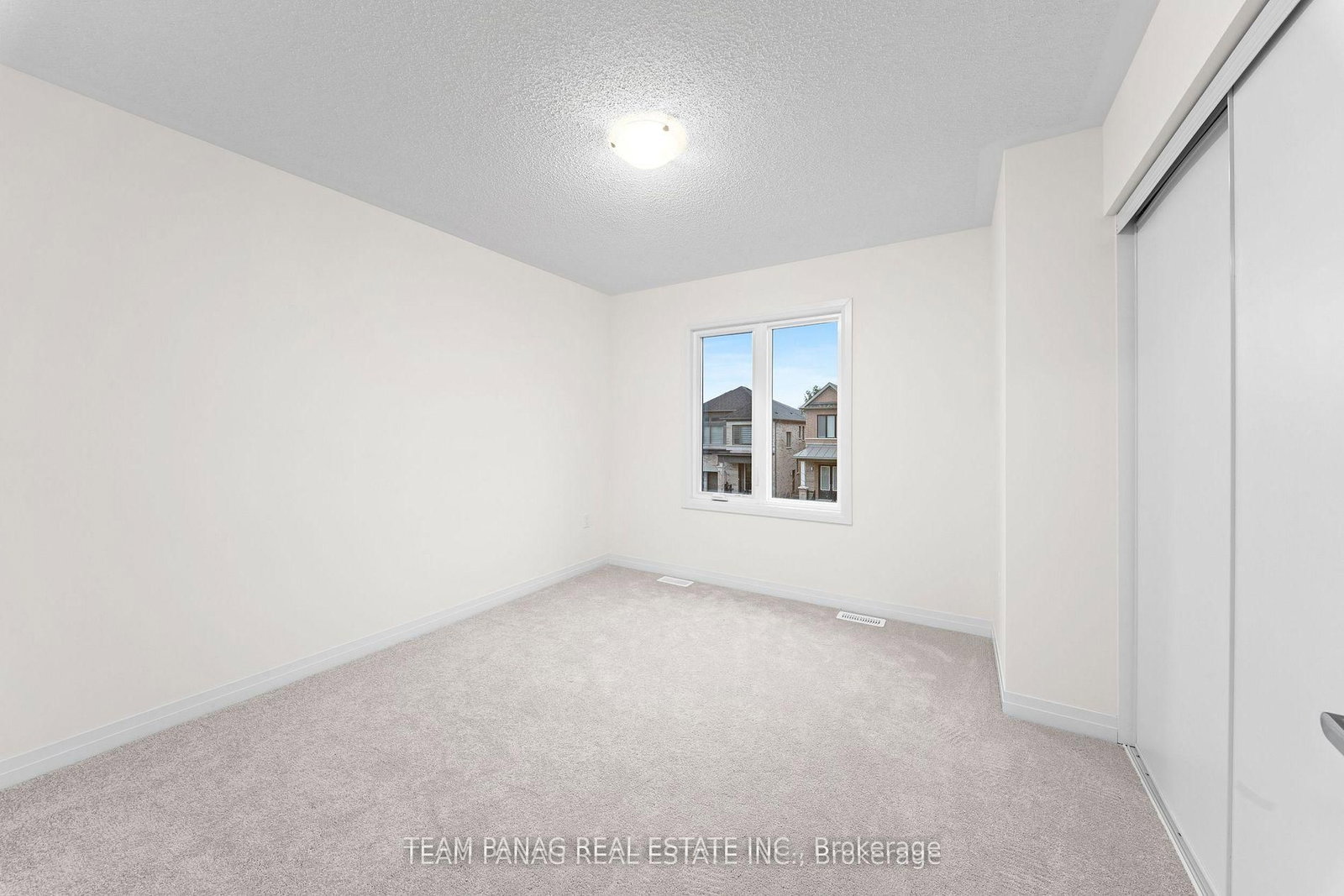 24 Tyler Avenue - Photo 23