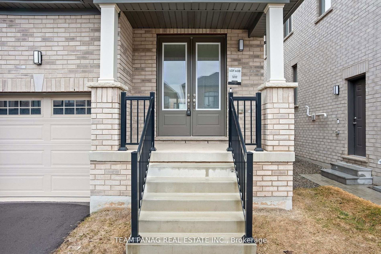 24 Tyler Avenue - Photo 4