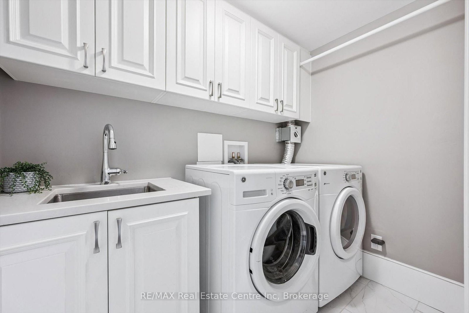 63 ARTHUR Street S, Unit BHB - Photo 24