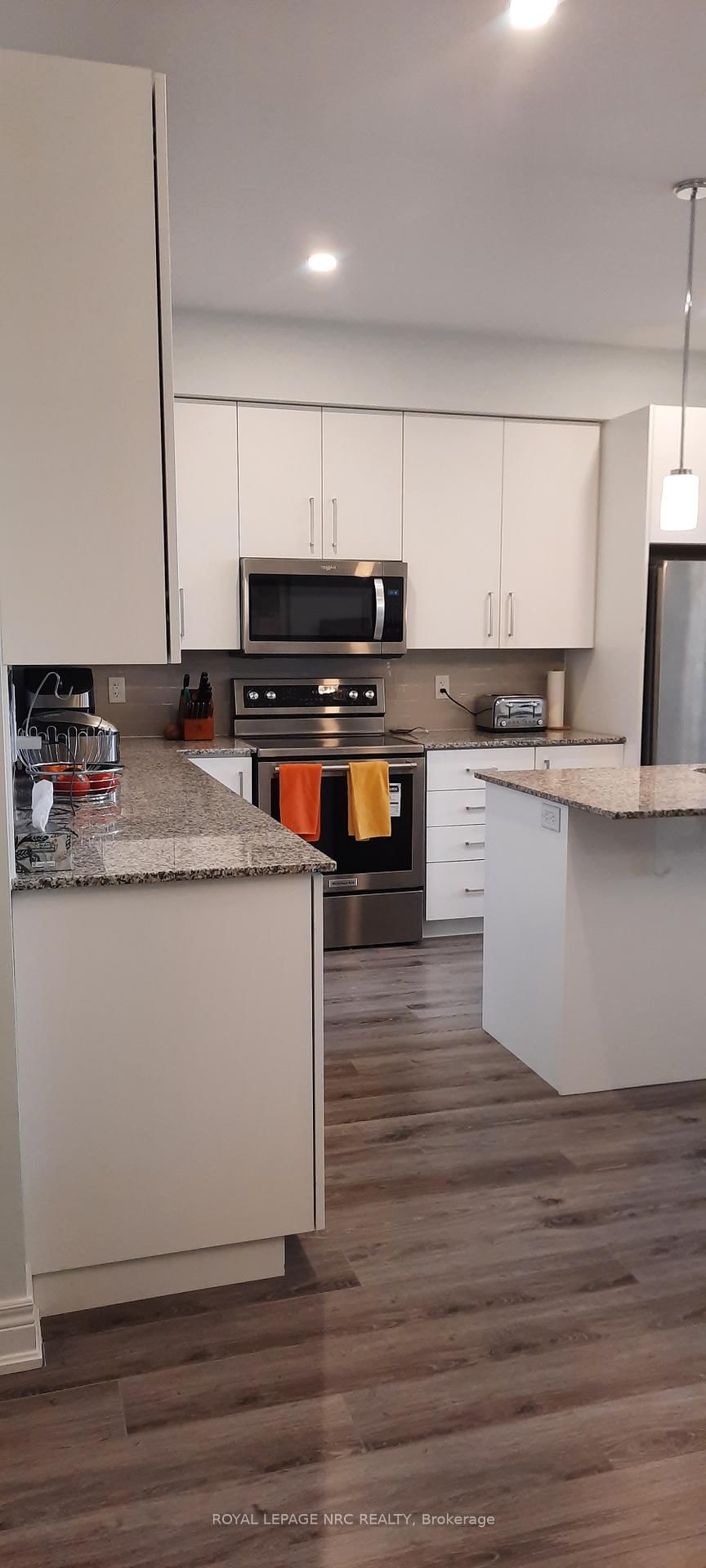 16 Paradise Grove - Photo 2