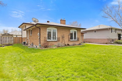 89 Endicott Terrace • Welland, ON photo 5