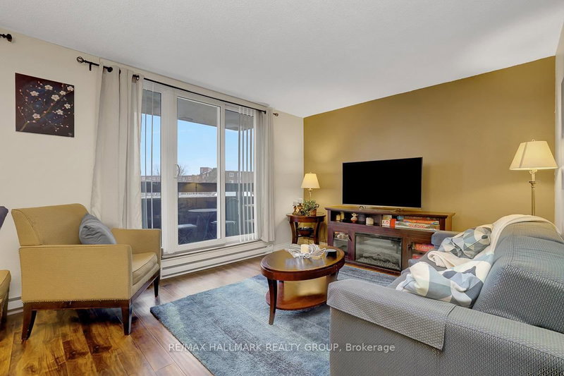 210 - 2000 Jasmine Cres, Ottawa, K1J 8K4 | Image 2