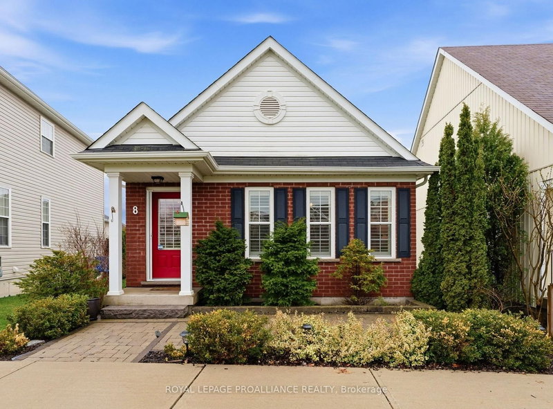 home for sale on 8 Bigwood Crescent