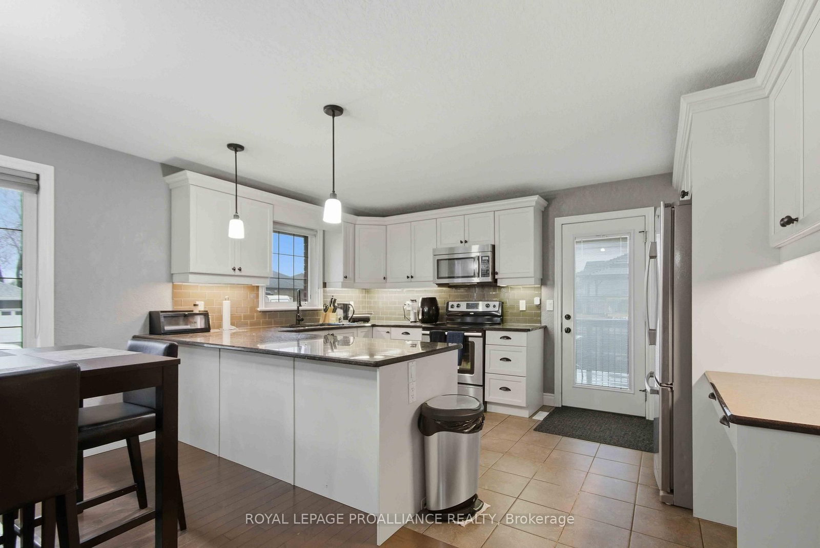 Detached House for sale at 2 Freedom Crescent, Quinte West, Ontario, K8V 0C1 - Sidney Ward - MLS: X13012872