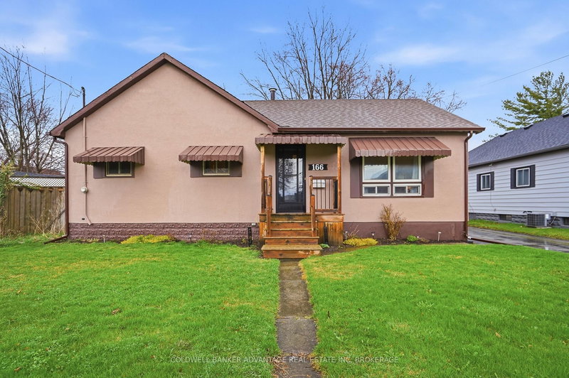 166 Crowland Ave, Welland, L3B 1X3 | Image 2