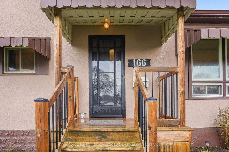 166 Crowland Ave, Welland, L3B 1X3 | Image 3