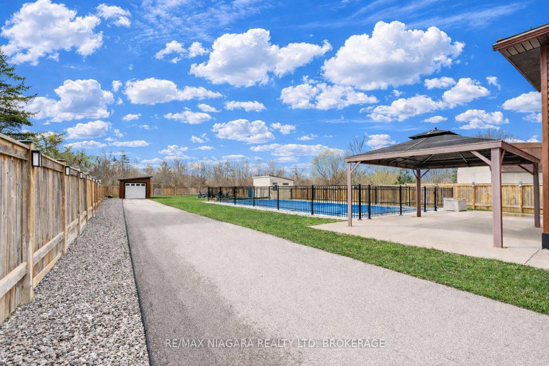 1887 DOMINION Rd, Fort Erie, L0S 1N0 | Image 2