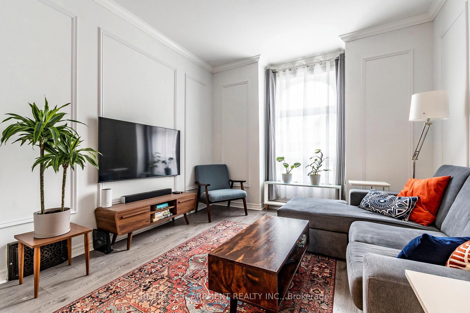 346 Hughson Street N - Photo 13