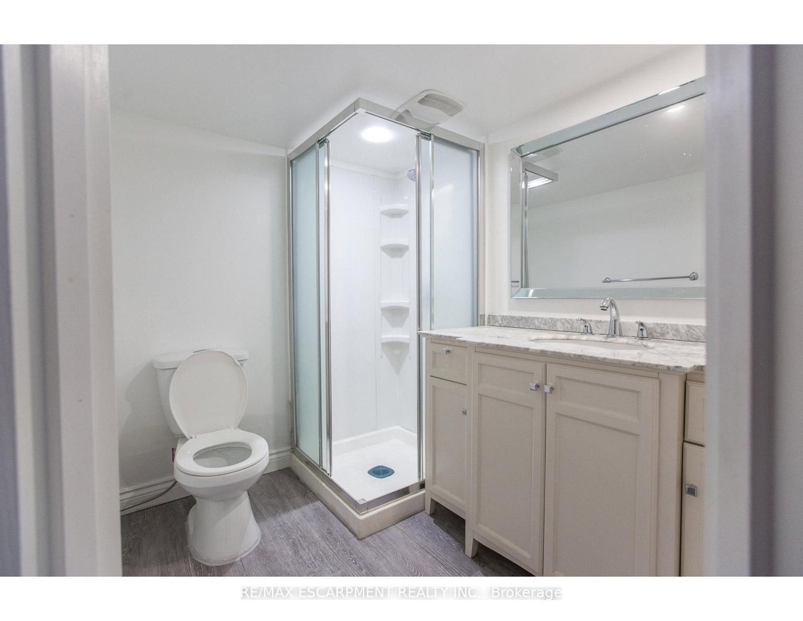 346 Hughson Street N - Photo 34