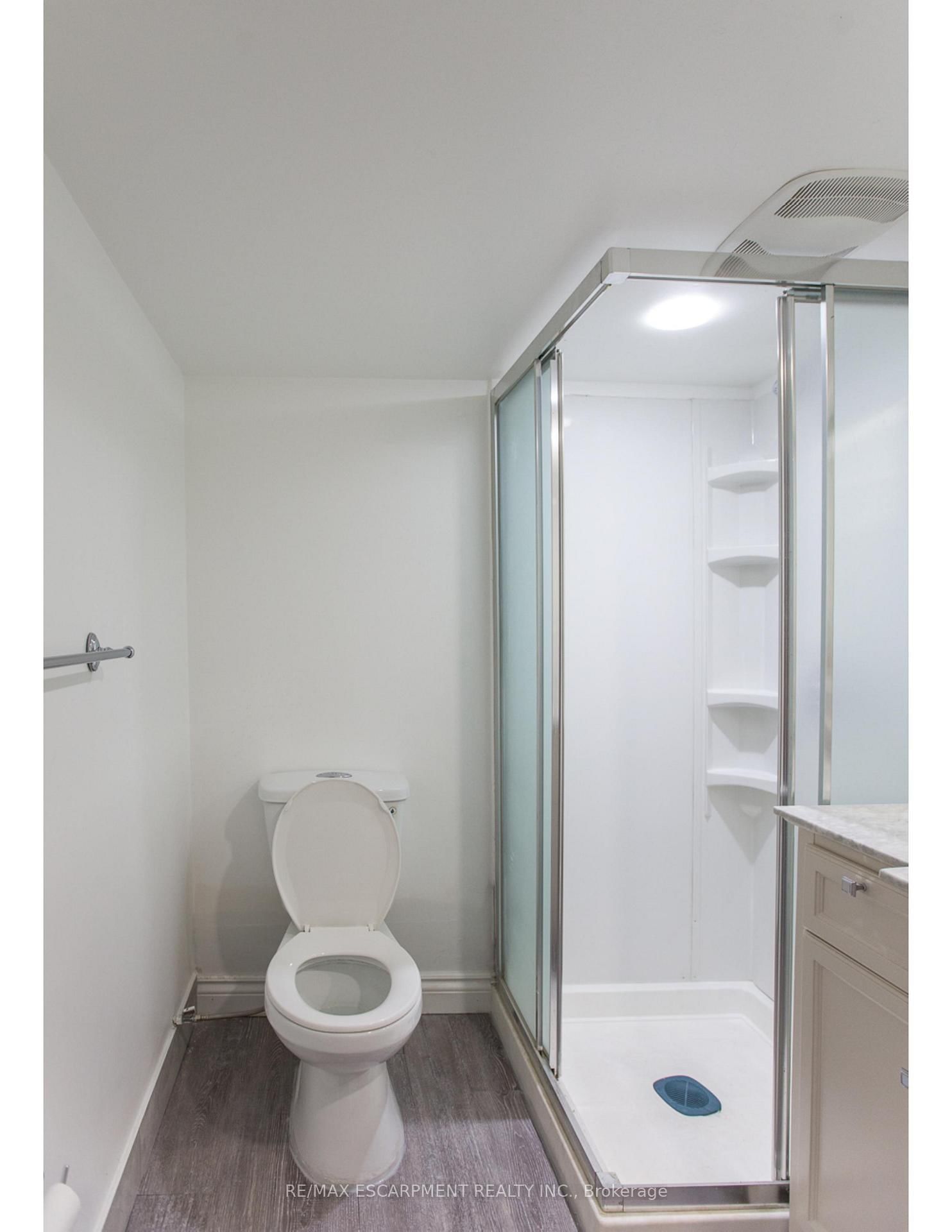 346 Hughson Street N - Photo 35